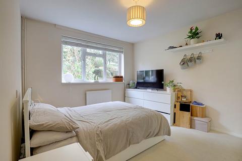 209 Hemdean Road, Caversham, Reading, RG4 7QX