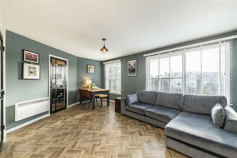 1 bedroom flat to rent, St. Johns Park, London SE3