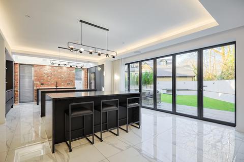 5 bedroom detached house for sale, 4 Redwood Court, Gowerton