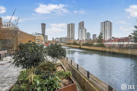 3 bedroom flat to rent, Copper Works Wharf Sugar House Island E15