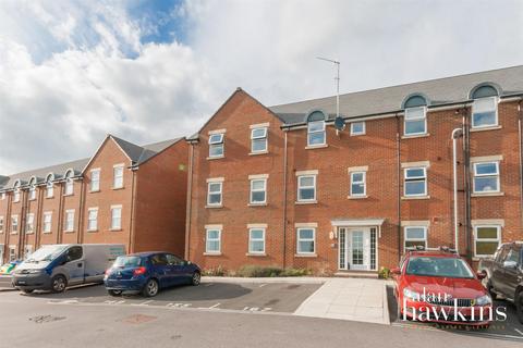 2 bedroom apartment for sale, Cloatley Crescent, Royal Wootton Bassett SN4 7