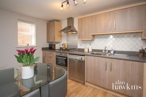 149 Cloatley Crescent, Royal Wootton Bassett, Swindon, SN4 7FX