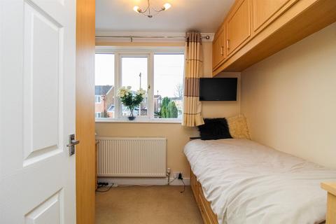 69 Westways, Wrenthorpe, Wakefield, WF2 0TH