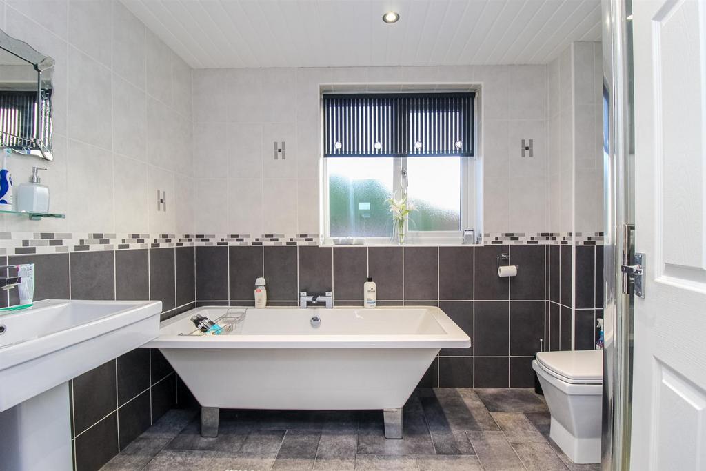 Bathroom/w.c.