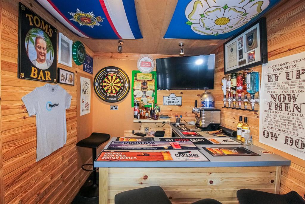 Bar room