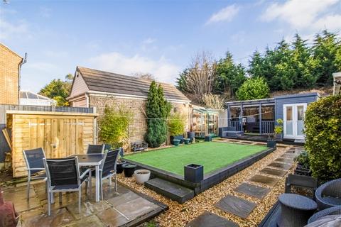 69 Westways, Wrenthorpe, Wakefield, WF2 0TH