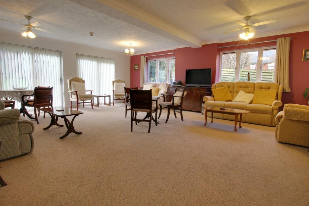 Residents lounge