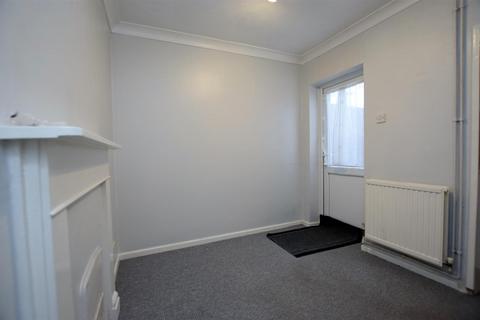 2 bedroom terraced house to rent, Eden Road, Suffolk CB9