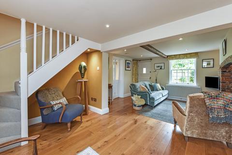 3 bedroom cottage for sale, Castle Street, Medstead, Medstead, Alton