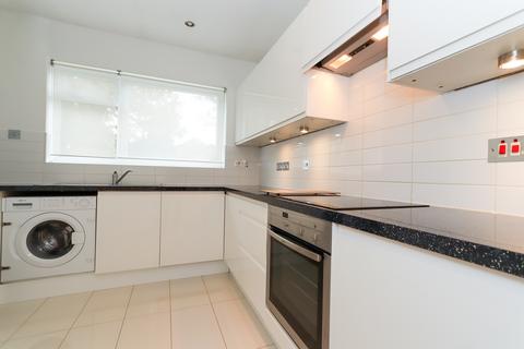 2 bedroom flat for sale, Beech Court, Chesham Road, Amersham