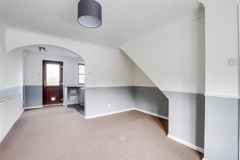 2 bedroom townhouse to rent, Ellesmere Close, Arnold NG5