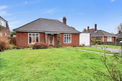 2 bedroom detached bungalow for sale, Main Street, Peasmarsh, TN31