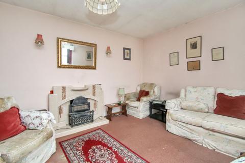 2 bedroom detached bungalow for sale, Main Street, Peasmarsh, TN31