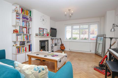 3 bedroom semi-detached house to rent, Borough Green