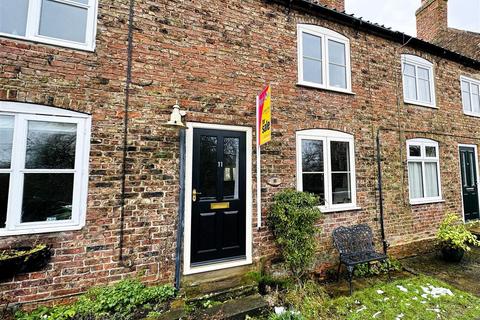 2 bedroom terraced house for sale, Water Row, Cawood, Selby