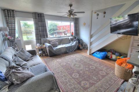 3 bedroom terraced house for sale, Delph Drive, Brierley Hill, DY5