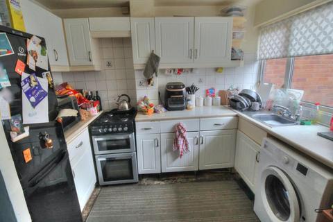 3 bedroom terraced house for sale, Delph Drive, Brierley Hill, DY5