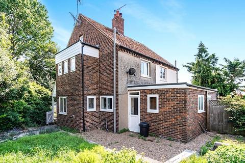 2 bedroom semi-detached house for sale, Bognor Road, Chichester PO20