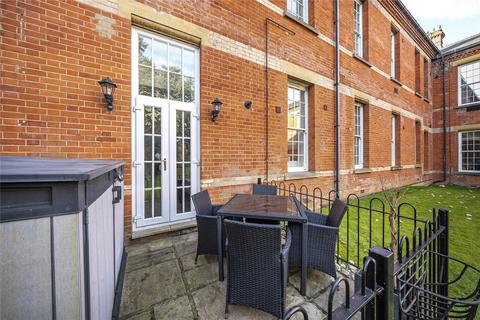 8, Harvey Court Sandy Mead, Epsom, KT19 7NH