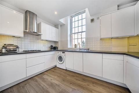 8, Harvey Court Sandy Mead, Epsom, KT19 7NH