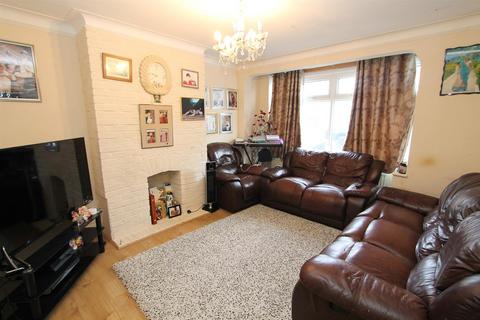 46 Gomshall Avenue, Wallington, SM6 8NY