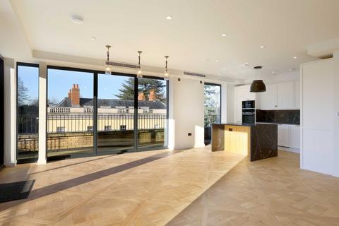 2 bedroom penthouse for sale, Westhorpe Park, Marlow, Buckinghamshire, SL7