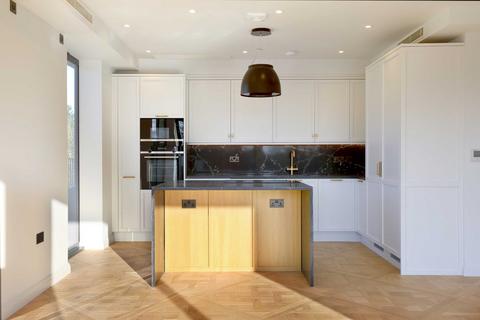 2 bedroom penthouse for sale, Westhorpe Park, Marlow, Buckinghamshire, SL7