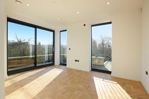 2 bedroom penthouse for sale, Westhorpe Park, Marlow, Buckinghamshire, SL7