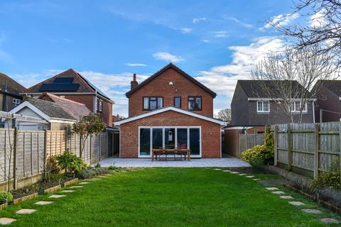 4 bedroom detached house for sale, Canberra Road, Christchurch, BH23