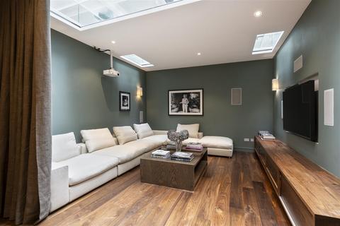 48 Lamont Road, London, SW10 0HX