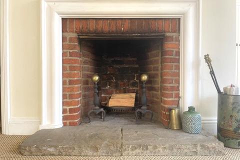 24 West Street, Carshalton, SM5 2QG