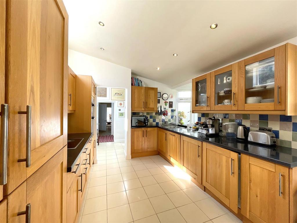 Kitchen.jpg