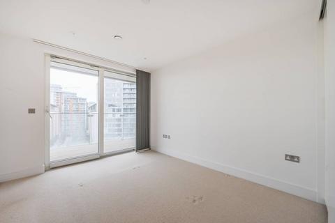 3 bedroom flat for sale, Gateway Tower, Royal Docks, London, E16