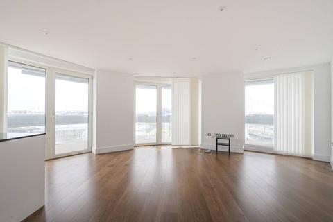 3 bedroom flat for sale, Gateway Tower, Royal Docks, London, E16