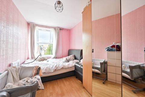 1 bedroom flat for sale, Fulham Court, Parsons Green, London, SW6