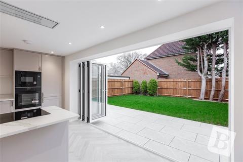 4 bedroom detached house for sale, Bridge Street, Noak Bridge, Essex, SS15