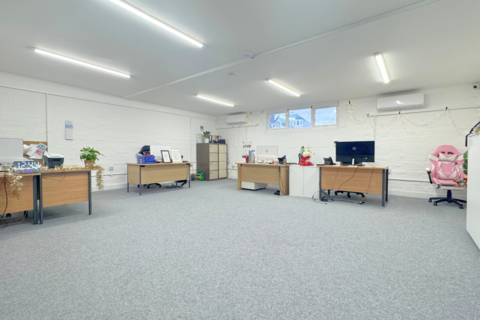 Office to rent, Plumstead High Street, London