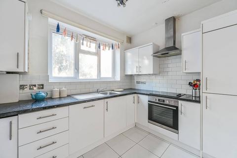 2 bedroom flat for sale, Wyvil Road, Vauxhall, London, SW8