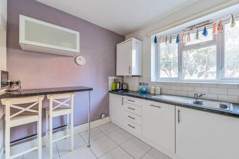 2 bedroom flat for sale, Wyvil Road, Vauxhall, London, SW8