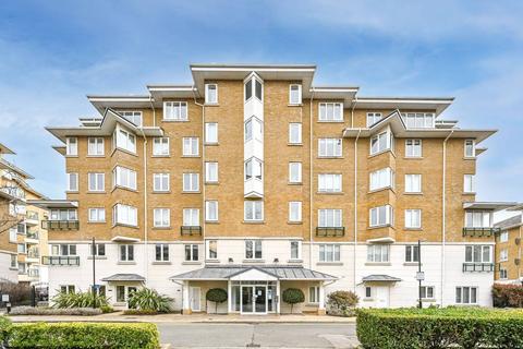 3 bedroom flat to rent, Strand Drive, Kew, Richmond, TW9