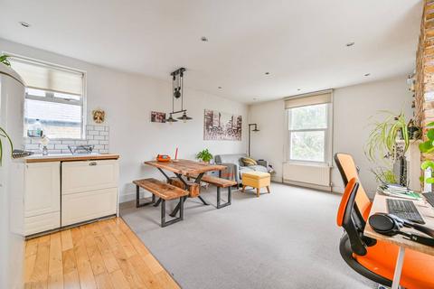 1 bedroom flat for sale, Cotherstone Road, Brixton Hill, London, SW2