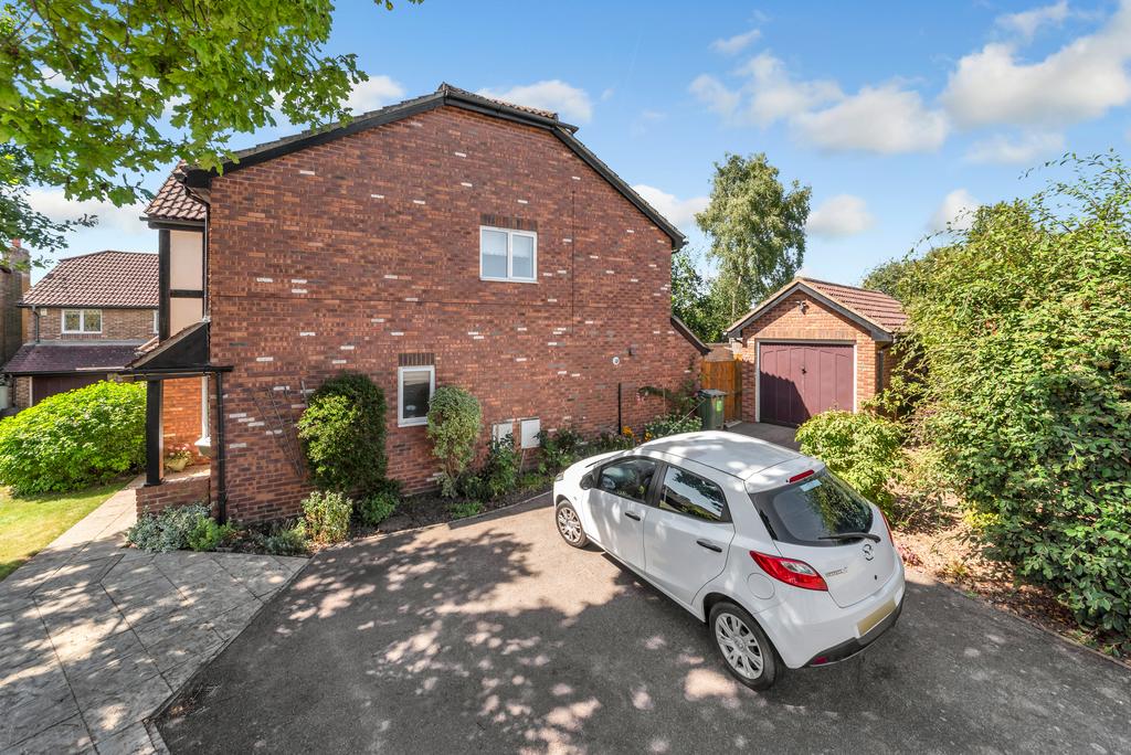 Detached Garage