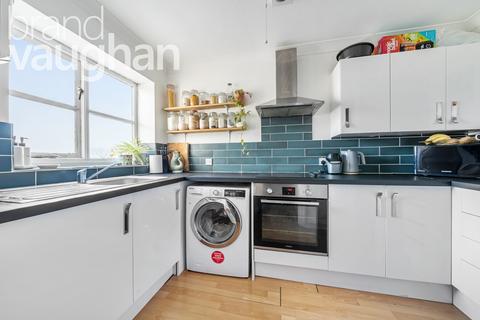 2 bedroom flat to rent, Marine Parade, Brighton, East Sussex, BN2