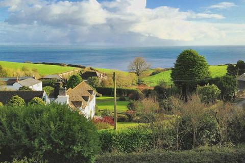 3 bedroom detached bungalow to rent, Rosevine, Roseland Peninsula