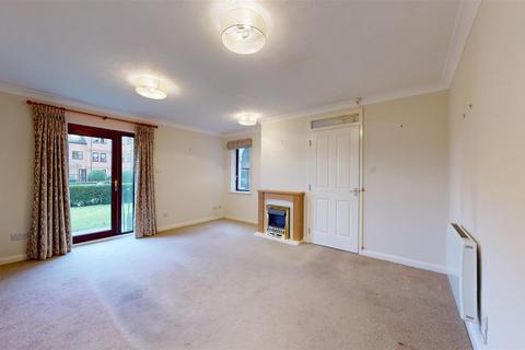 2 bedroom flat for sale, Welland Mews, Stamford