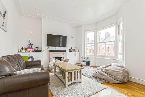 2 bedroom flat to rent, Mafeking Avenue, Brentford TW8