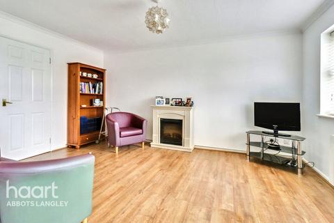 1 bedroom flat for sale, Station Road, Kings Langley