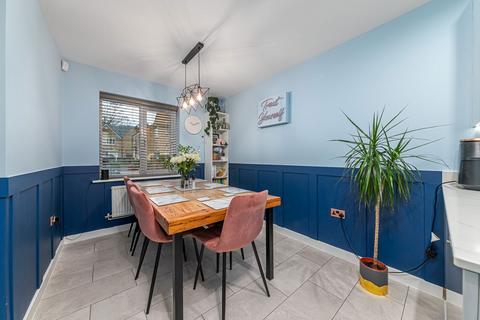 16 Centenary Way, Raunds, Wellingborough, NN9 6UL