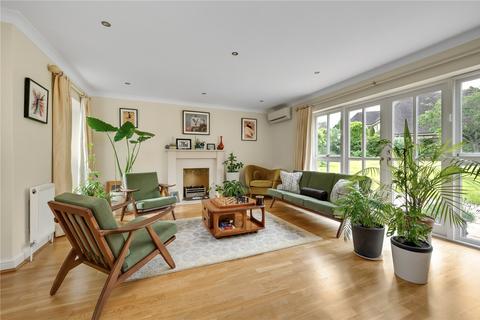 4 bedroom detached house to rent, Cranford Rise, Esher, Surrey, KT10