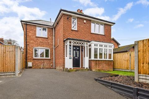 3 bedroom detached house for sale, Wolversdene Road, Andover